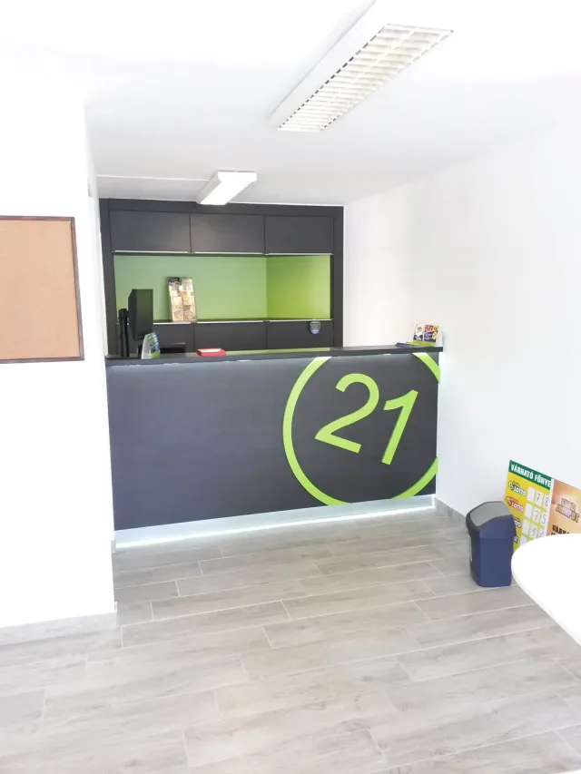 Üzletberendezés - LTD Design egyedi bútor referencia
