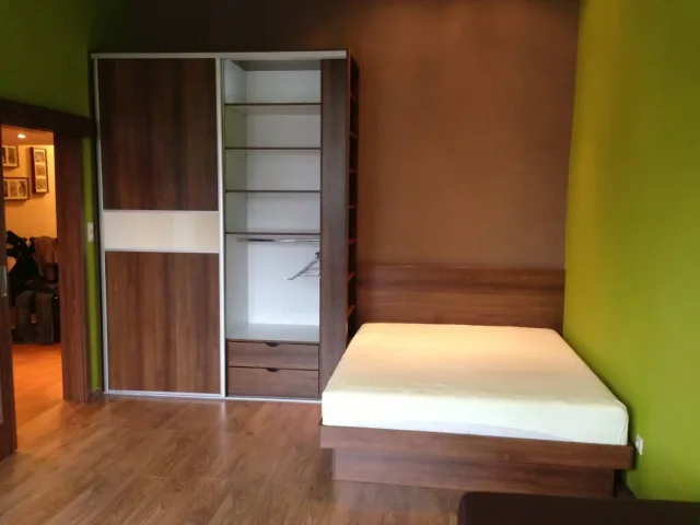 Tolóajtó - LTD Design egyedi bútor referencia