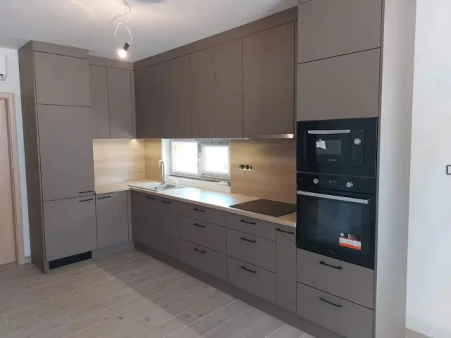 67-Modern-Konyhabutor-Design-Asztalos