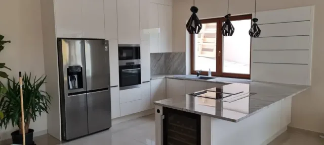 30-Modern-Konyhabutor-Design-Asztalos