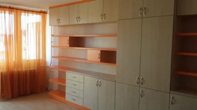 36-Beepitett-Szekrenyek-Design-Asztalos