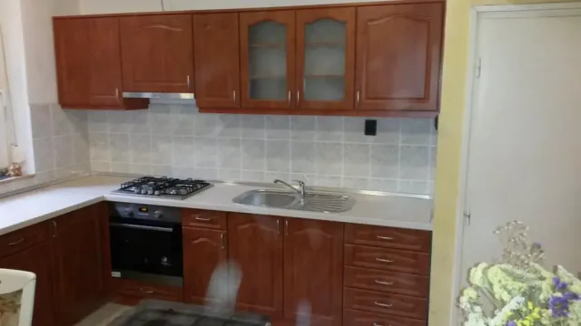 24-Rusztikus-Klasszikus-Konyhabutor-Design-Asztalos
