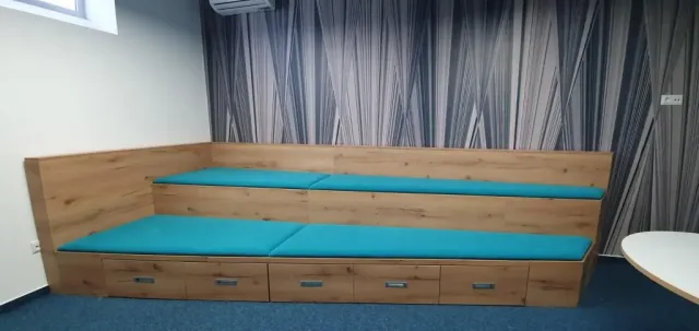 05-Egyedi-Butorok-Design-Asztalos
