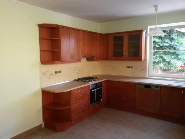 26-Rusztikus-Klasszikus-Konyhabutor-Design-Asztalos