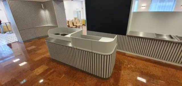 07-Uzletberendezes-Design-Asztalos